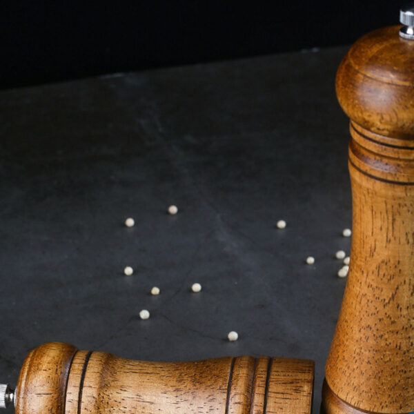 Manual Wooden Grinder Kitchen Supplies - Image 3